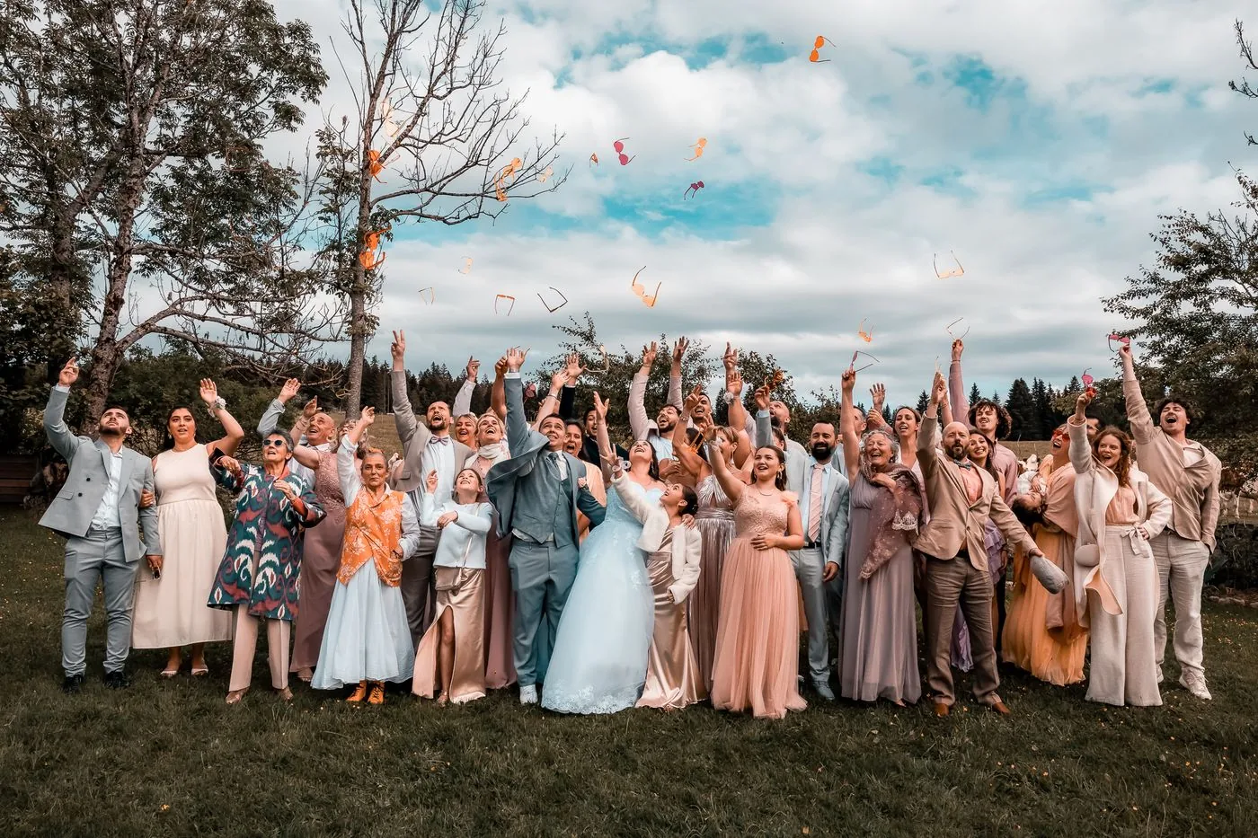 Groupe d'invités lors d'un mariage